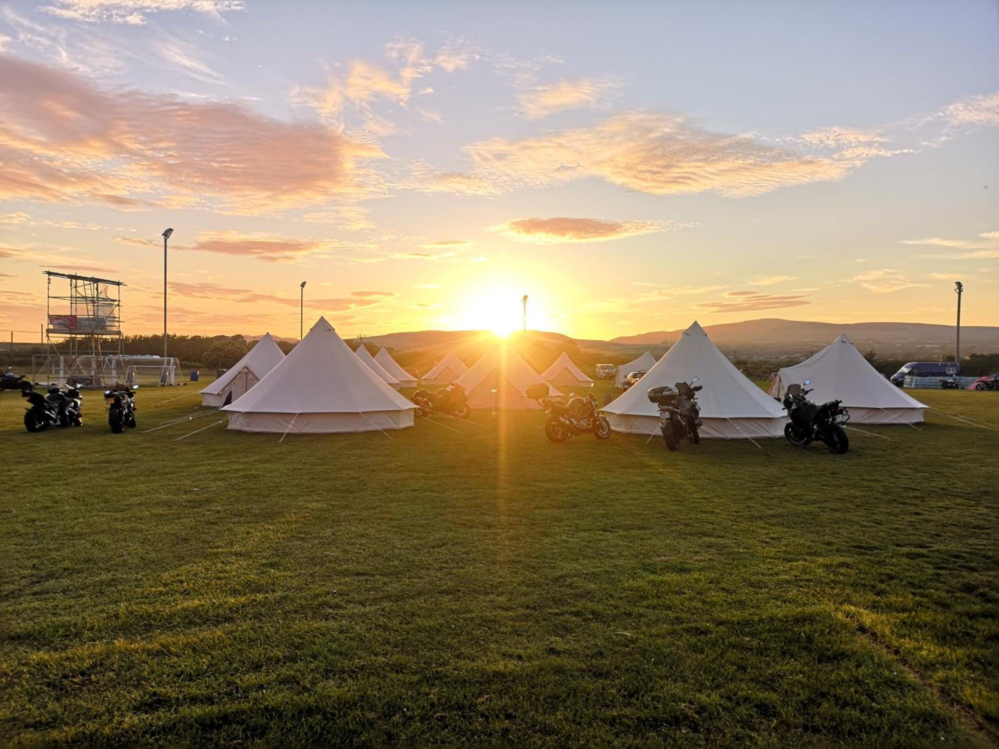 Nine Yards Bell Tents At The Tt - Castletown Eksteriør bilde